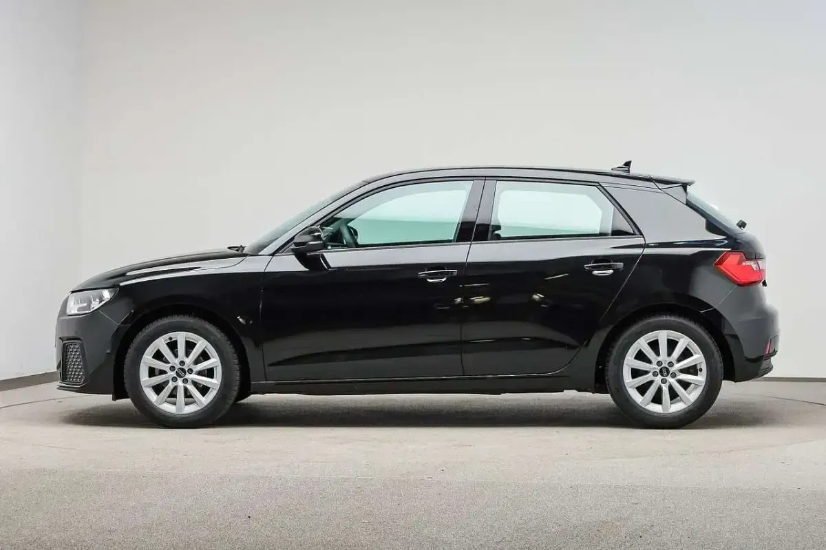 Gebraucht Audi A1 95 PS (69 kW) 2024 0e mythosschwarz metallic SUV