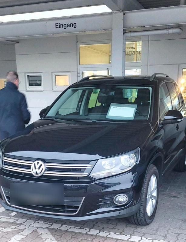 Schwarz Gebraucht 2015 VW Tiguan SUV | 14.200 € (Fairer Preis) - Bild 1/4