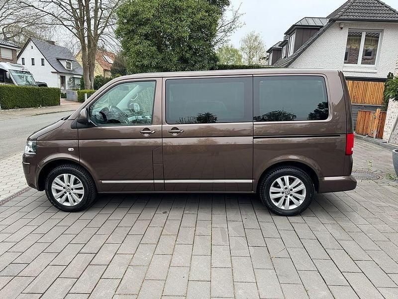 Braun Gebraucht 2014 VW T5 Highline Van | 23.900 € - Bild 1/4