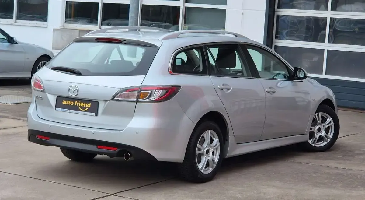 Gebraucht Mazda 6 163 PS (119 kW) 2012 Sunlight silver Kombi