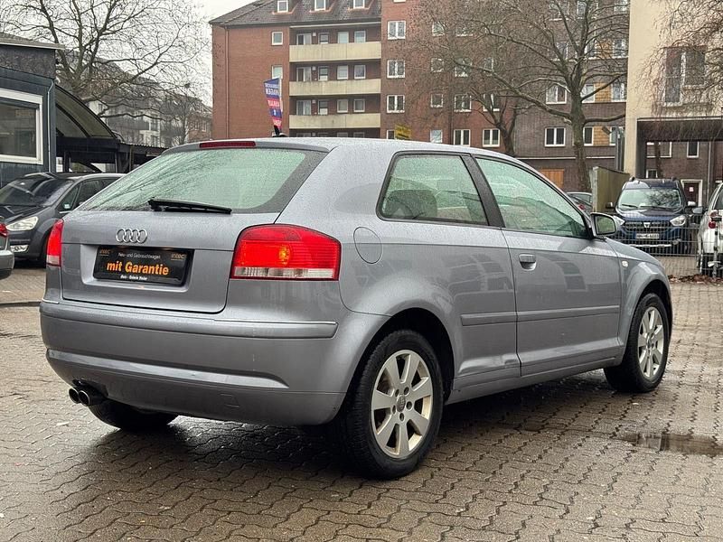 Second-hand Audi A3 Ambiente 150 CP (110 kW) 2004 Argintiu Hatchback