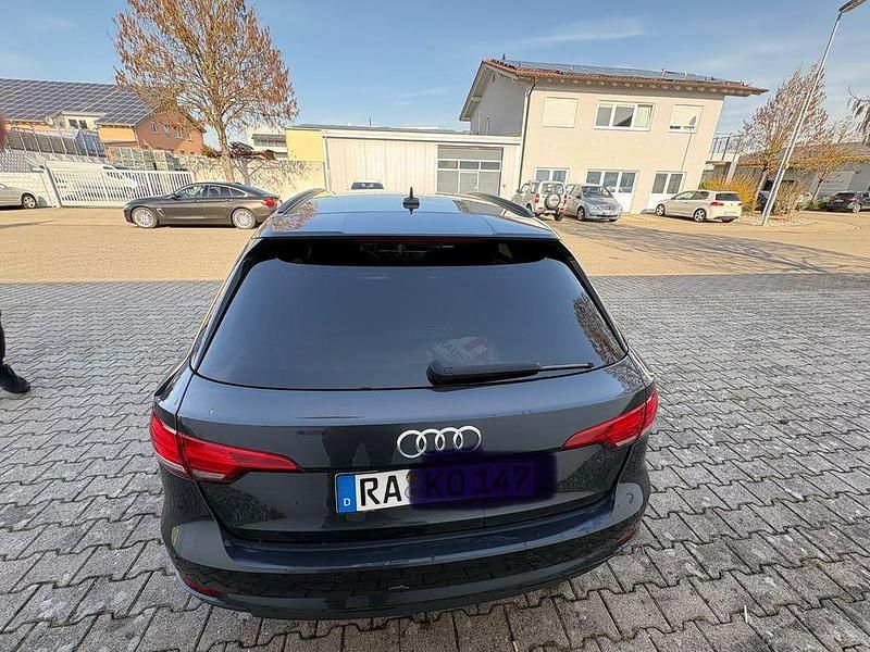 Gebraucht Audi A4 150 PS (110 kW) 2017 Grau Kombi