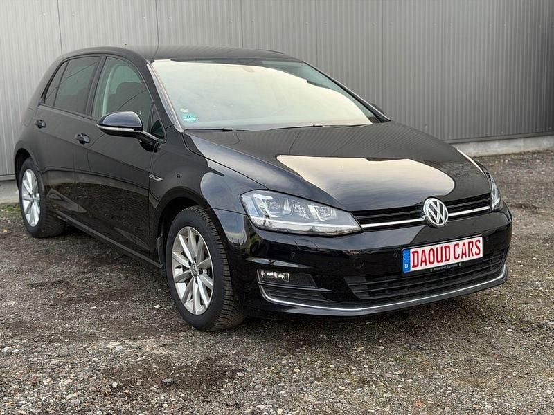 Gebraucht VW Golf VII LOUNGE 150 PS (110 kW) 2015 Schwarz Limousine