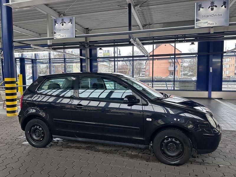 Gebraucht VW Polo Highline 75 PS (55 kW) 2003 Schwarz Limousine