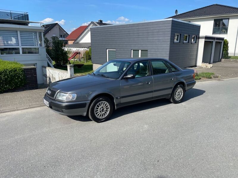 Grau Gebraucht 1991 Audi 100 Premium Limousine | 4.550 € - Bild 1/4