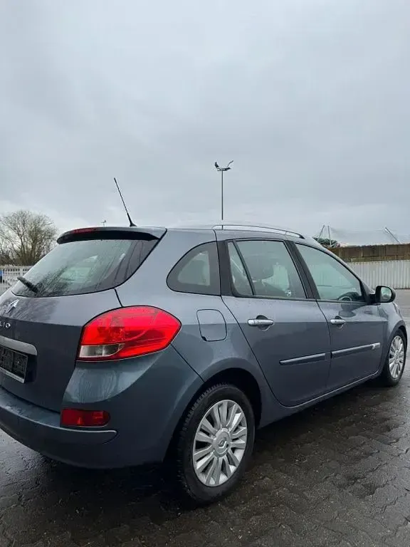 Gebraucht Renault Clio Dynamique 101 PS (74 kW) 2009 Grau Limousine
