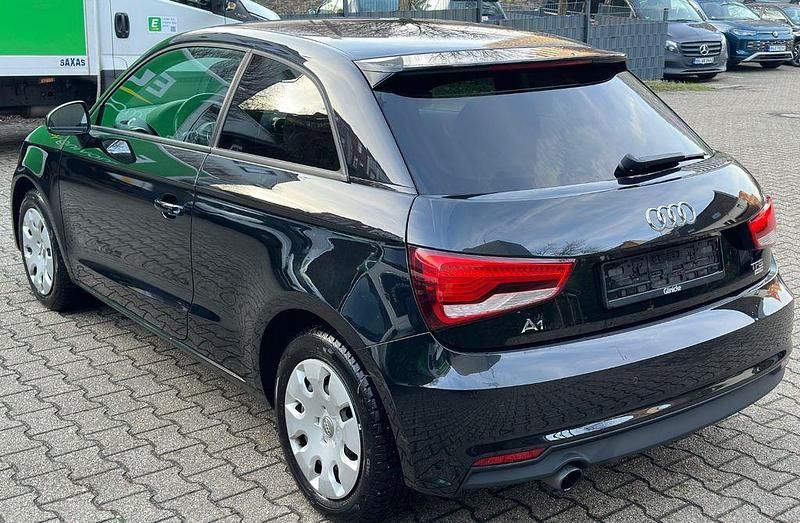 Gebraucht Audi A1 Ambiente 82 PS (60 kW) 2017 Schwarz Kleinwagen