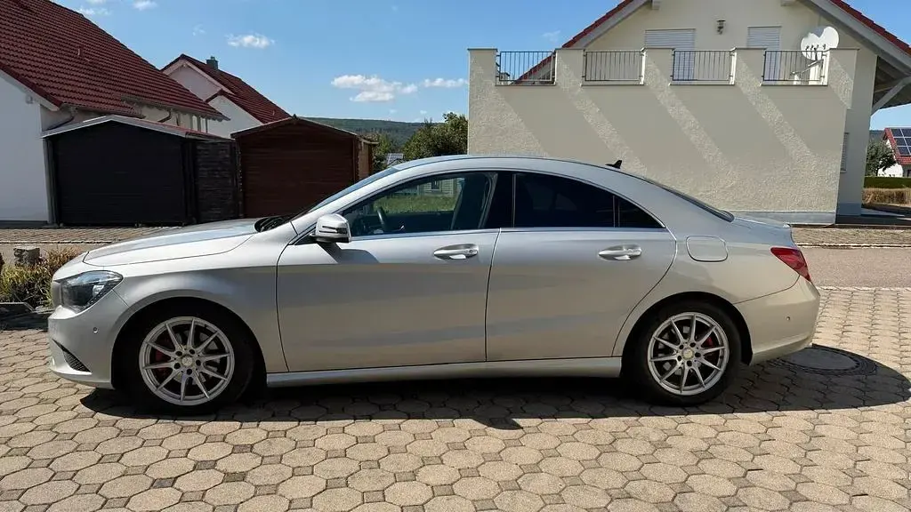 Gebraucht Mercedes CLA180 Urban 122 PS (89 kW) 2016 Silber Coupé