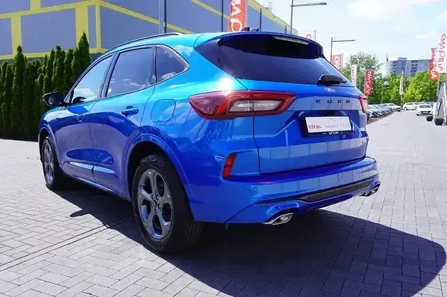 Neu Ford Kuga ST-Line 190 PS (139 kW) 2026 Blau SUV
