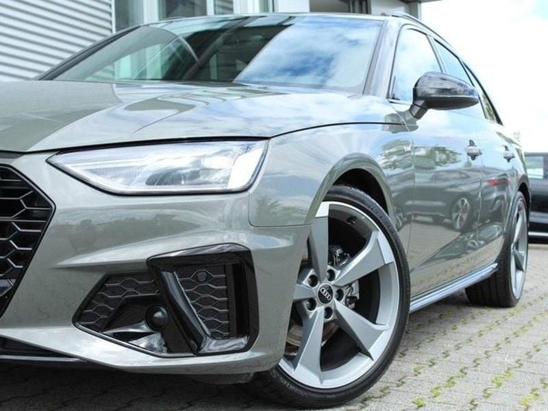 Grau Gebraucht 2023 Audi A4 S-Line Kombi | 38.900 € (Fairer Preis) - Bild 1/4