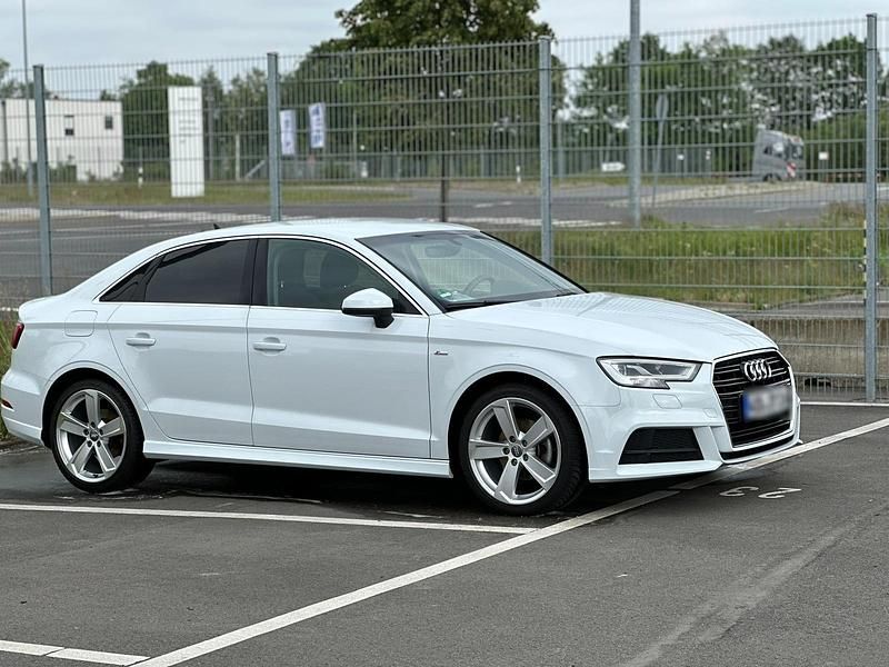 Gebraucht Audi A3 S-Line 150 PS (110 kW) 2019 Weiß Limousine