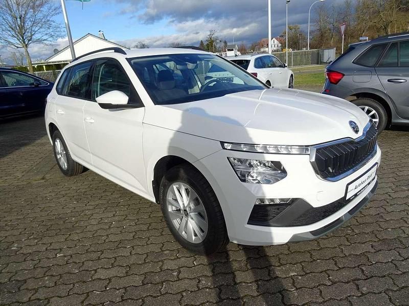 Neu Skoda Kamiq Selection 116 PS (85 kW) 2026 Moonweiß perleffekt SUV