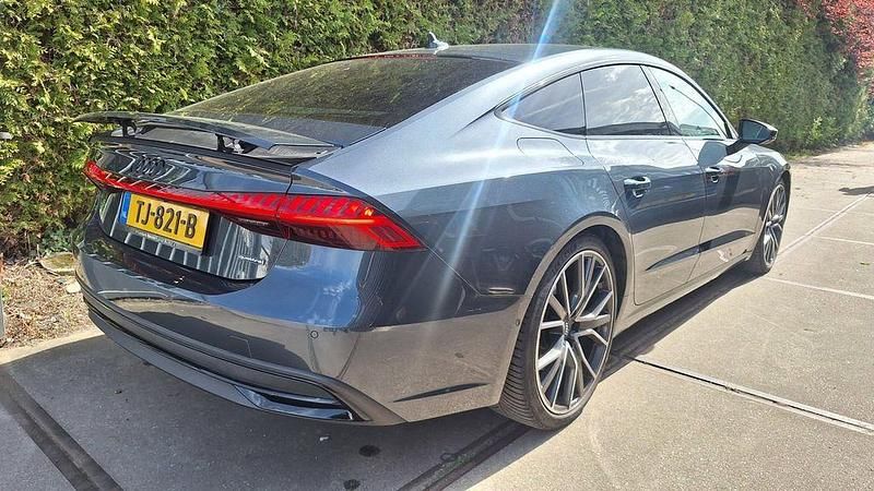 Second-hand Audi A7 Proline 340 CP (250 kW) 2018 Albastru Berlinǎ