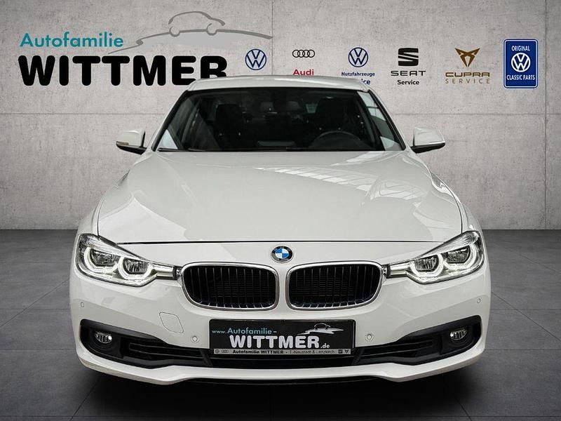 Gebraucht BMW 318 Advantage 136 PS (100 kW) 2017 Weiß Limousine