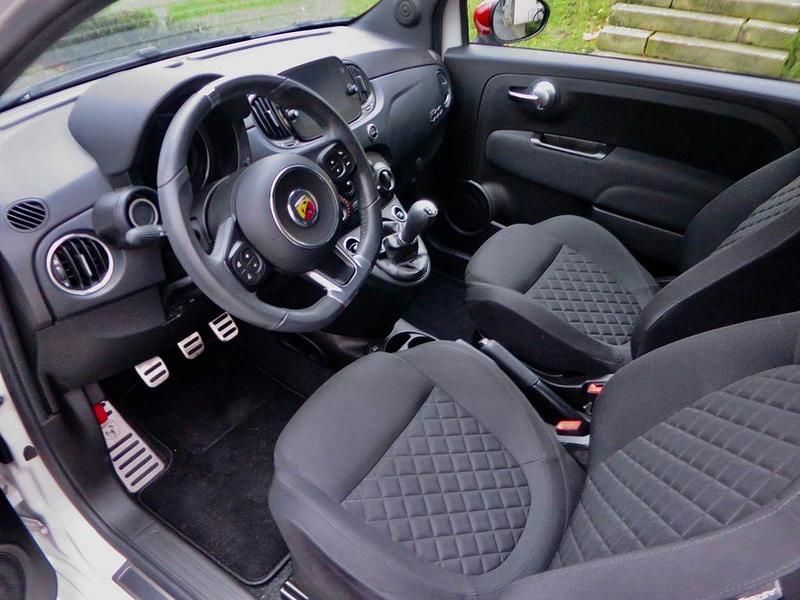 Gebraucht Abarth 595C 165 PS (121 kW) 2022 Schwarz Cabrio