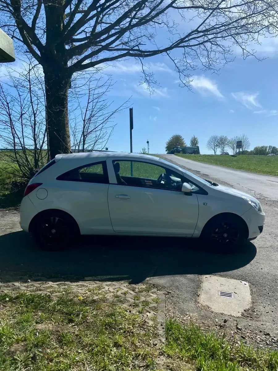 Gebraucht Opel Corsa 80 PS (58 kW) 2002 Weiß Kleinwagen
