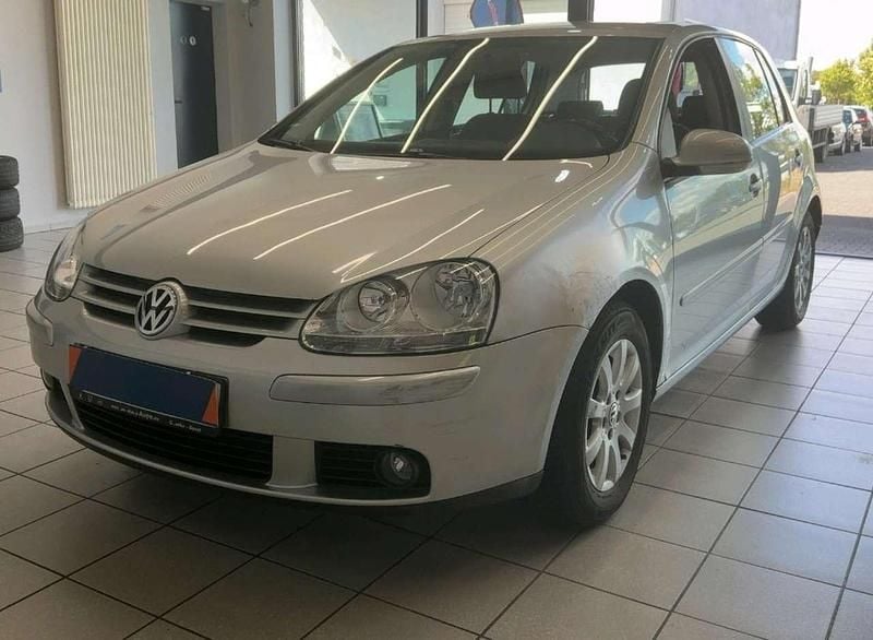 Gebraucht VW Golf VI Trendline 102 PS (75 kW) 2008 Reflexsilber metallic Kleinwagen