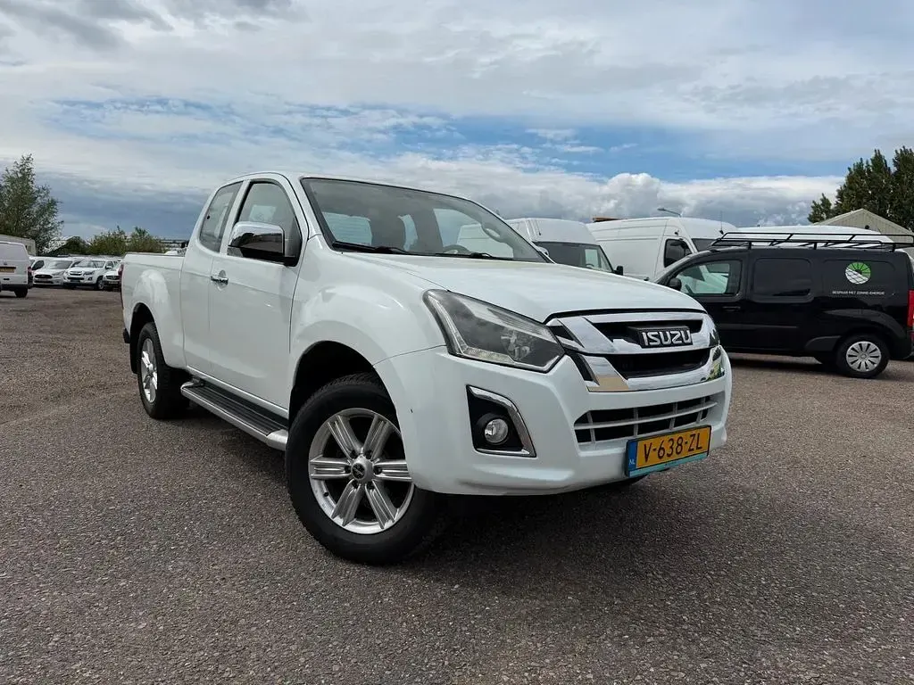 Gebraucht Isuzu D-Max 163 PS (119 kW) 2019 Weiß SUV