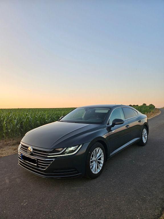 Gebraucht VW Arteon 150 PS (110 kW) 2017 Grau Kleinwagen