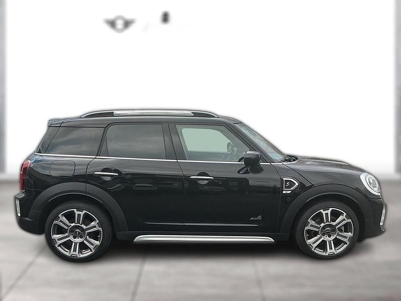 Second-hand Mini Cooper SD 190 CP (139 kW) 2022 Negru Hatchback