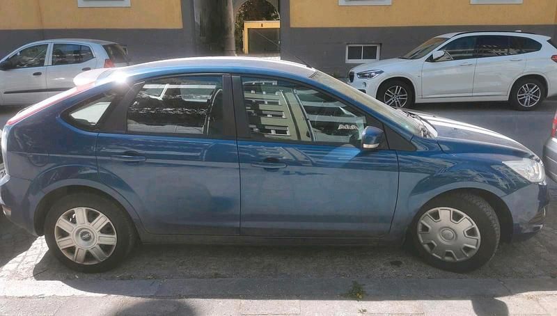 Usata Ford Focus 100 CV (73 kW) 2009 Blu Berlina