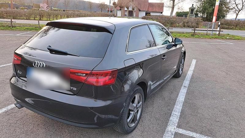 Gebraucht Audi A3 Ambiente 128 PS (94 kW) 2012 Braun Kleinwagen