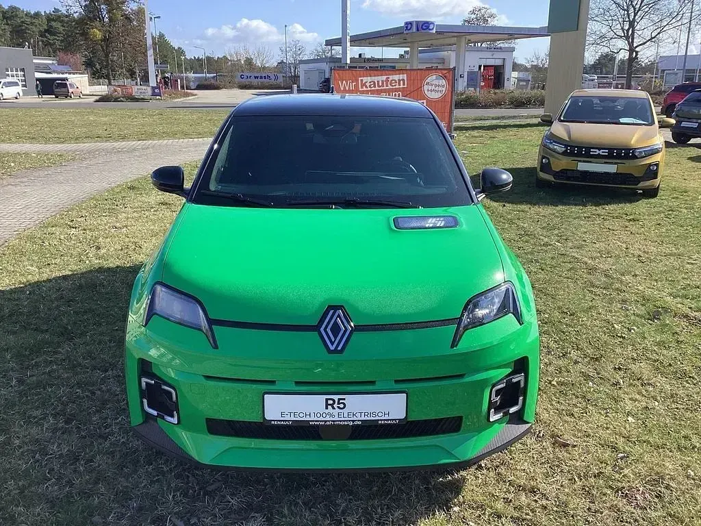 Gebraucht Renault 5 E-Tech Urban 77 kW (106 PS) 2026 Grün Limousine