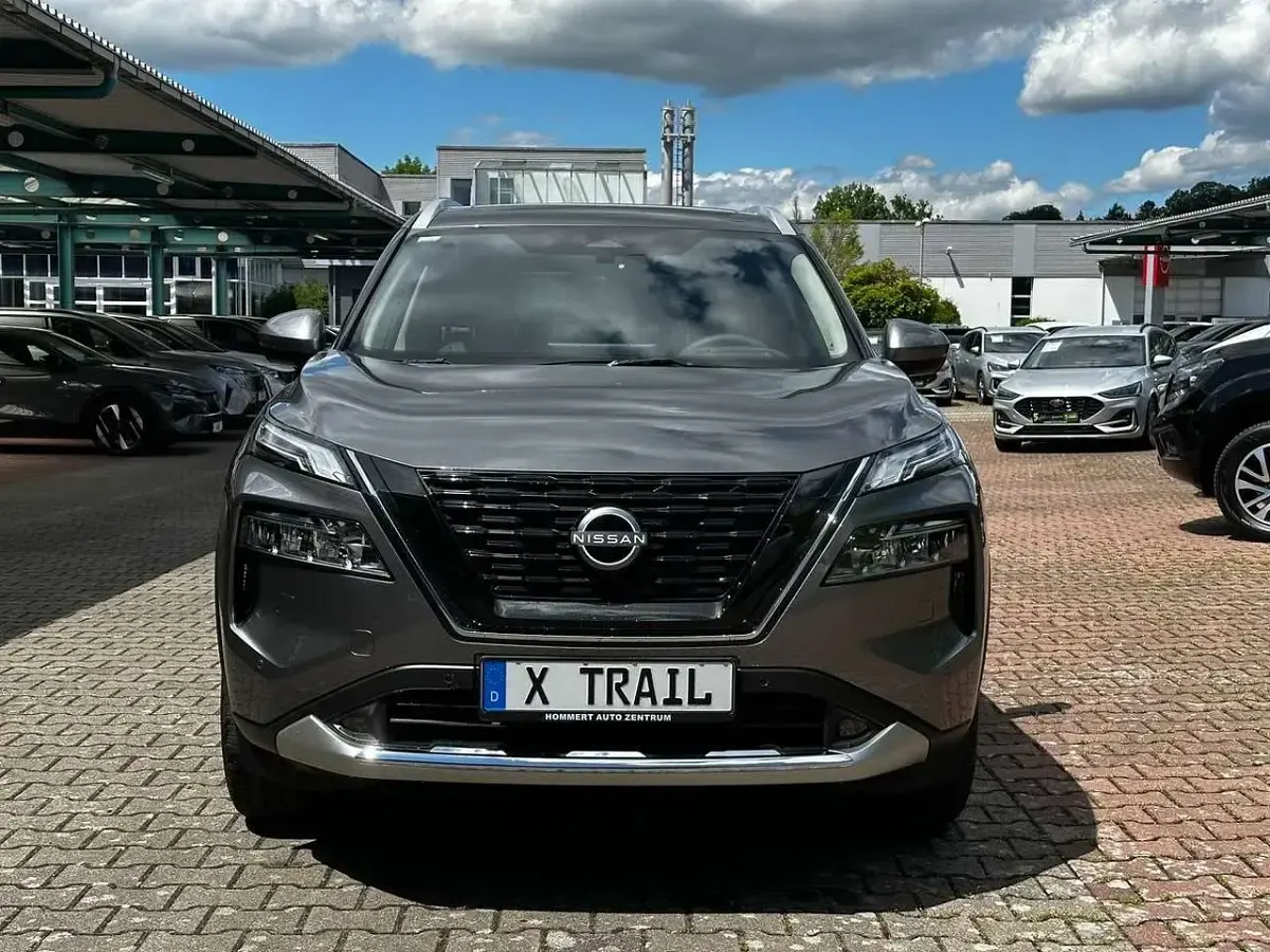 Neu Nissan X-Trail Tekna+ 213 PS (156 kW) 2026 Gun metallic SUV