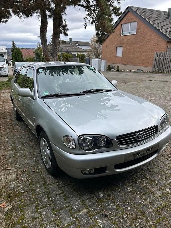 Gebraucht Toyota Corolla Terra 110 PS (80 kW) 2000 Silber Limousine