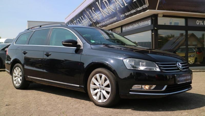 Schwarz Gebraucht 2012 VW Passat Kombi | 5.390 € (Fairer Preis) - Bild 1/4