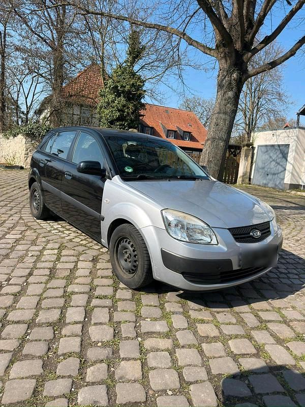 Gebraucht Kia Rio 97 PS (71 kW) 2008 Schwarz Limousine