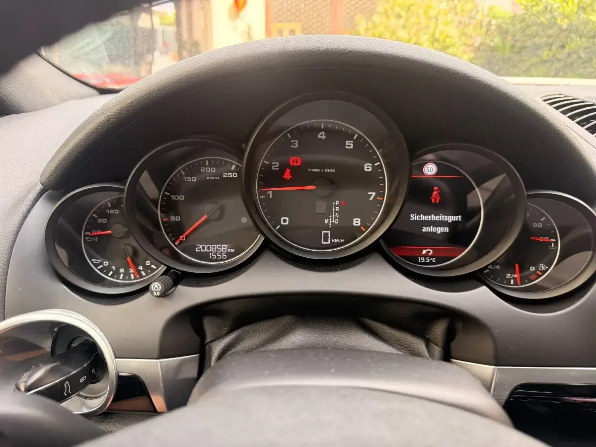 Gebraucht Porsche Cayenne 300 PS (220 kW) 2012 Weiß SUV