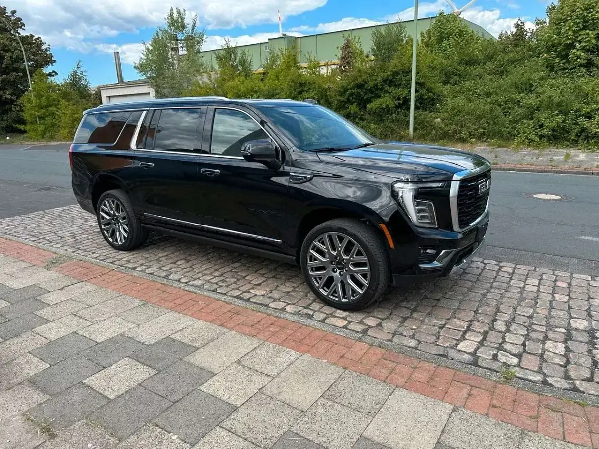 Neu GMC Yukon 420 PS (308 kW) 2026 Onyx black SUV