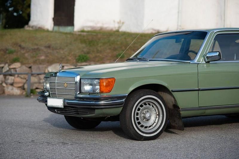 Gebraucht Mercedes E350 200 PS (147 kW) 1974 Grün Limousine