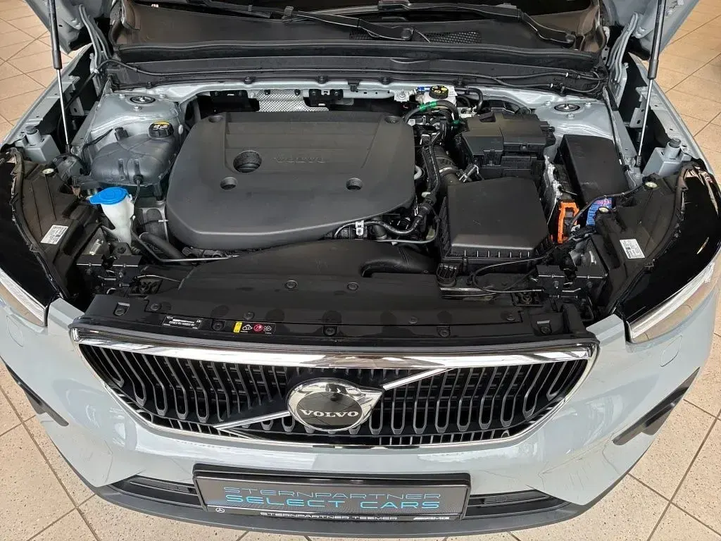Occasion Volvo XC40 Core 163 ch (119 kW) 2023 Gris SUV