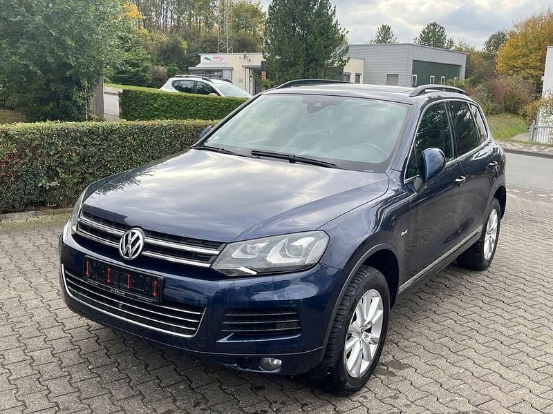 Blau Gebraucht 2012 VW Touareg Exclusive SUV | 9.900 € (Fairer Preis) - Bild 1/4