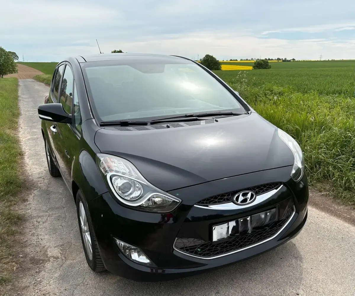 Gebraucht Hyundai ix20 90 PS (66 kW) 2011 Schwarz Kleinwagen