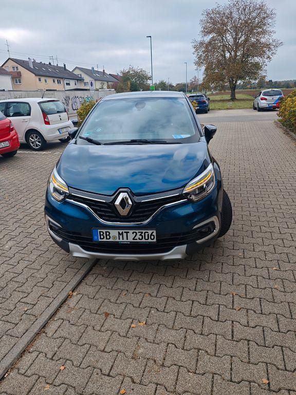 Blau Gebraucht 2018 Renault Captur Intens SUV | 13.590 € (Fairer Preis) - Bild 1/4