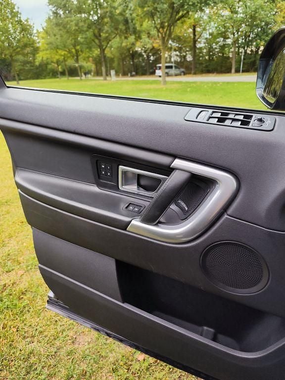 Grau Gebraucht 2017 Land Rover Discovery 5 HSE Luxury SUV | 18.250 € (Superpreis) - Bild 1/4