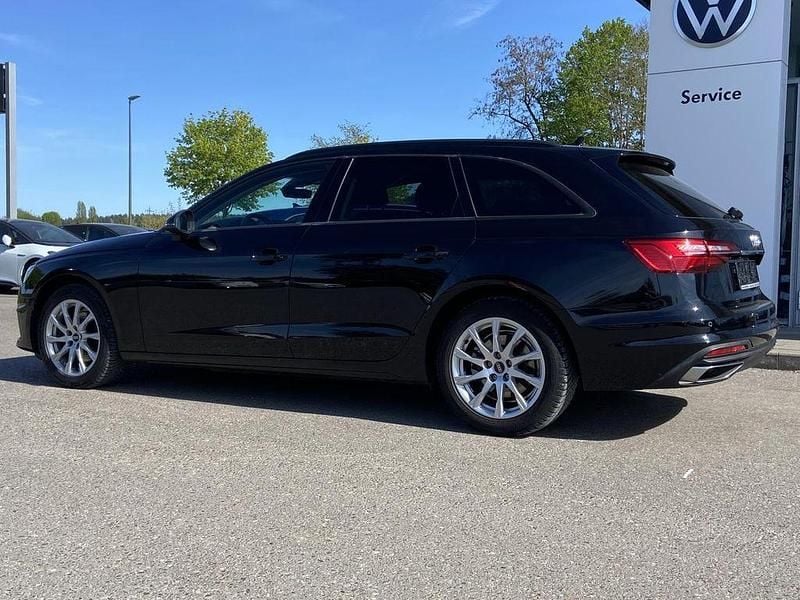 Second-hand Audi A4 150 CP (110 kW) 2022 Negru Break