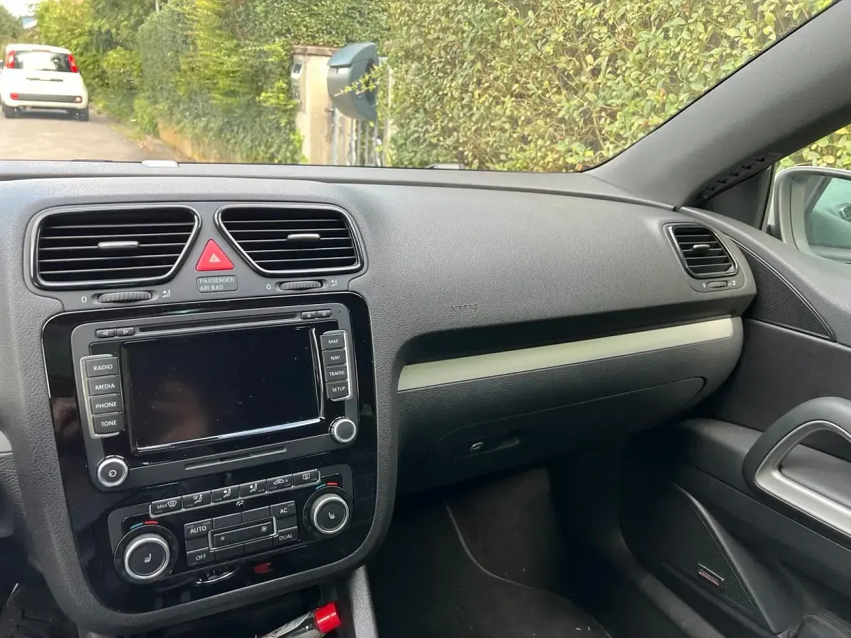 Gebraucht VW Scirocco Edition 170 PS (125 kW) 2011 Silber Coupé