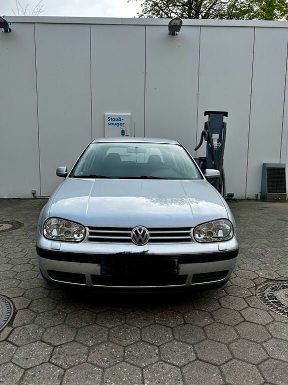 Silber Gebraucht 2001 VW Golf IV Limousine | 850 € (Superpreis) - Bild 1/4