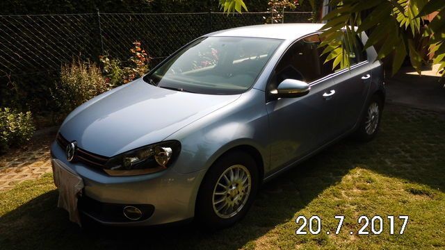 Blau metallic Gebraucht 2010 VW Golf VI Limousine | 9.900 € - Bild 1/1