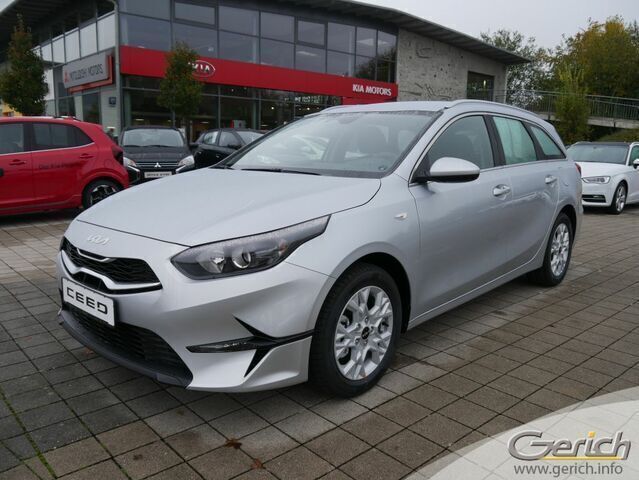 Neu Kia Ceed 99 PS (72 kW) 2025 Silber Kleinwagen