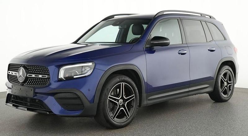 Blau Gebraucht 2021 Mercedes GLB250 AMG line SUV | 33.900 € (Fairer Preis) - Bild 1/4