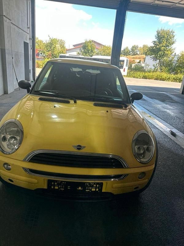 Gelb Gebraucht 2002 Mini Cooper Kleinwagen | 1.600 € (Guter Preis) - Bild 1/4