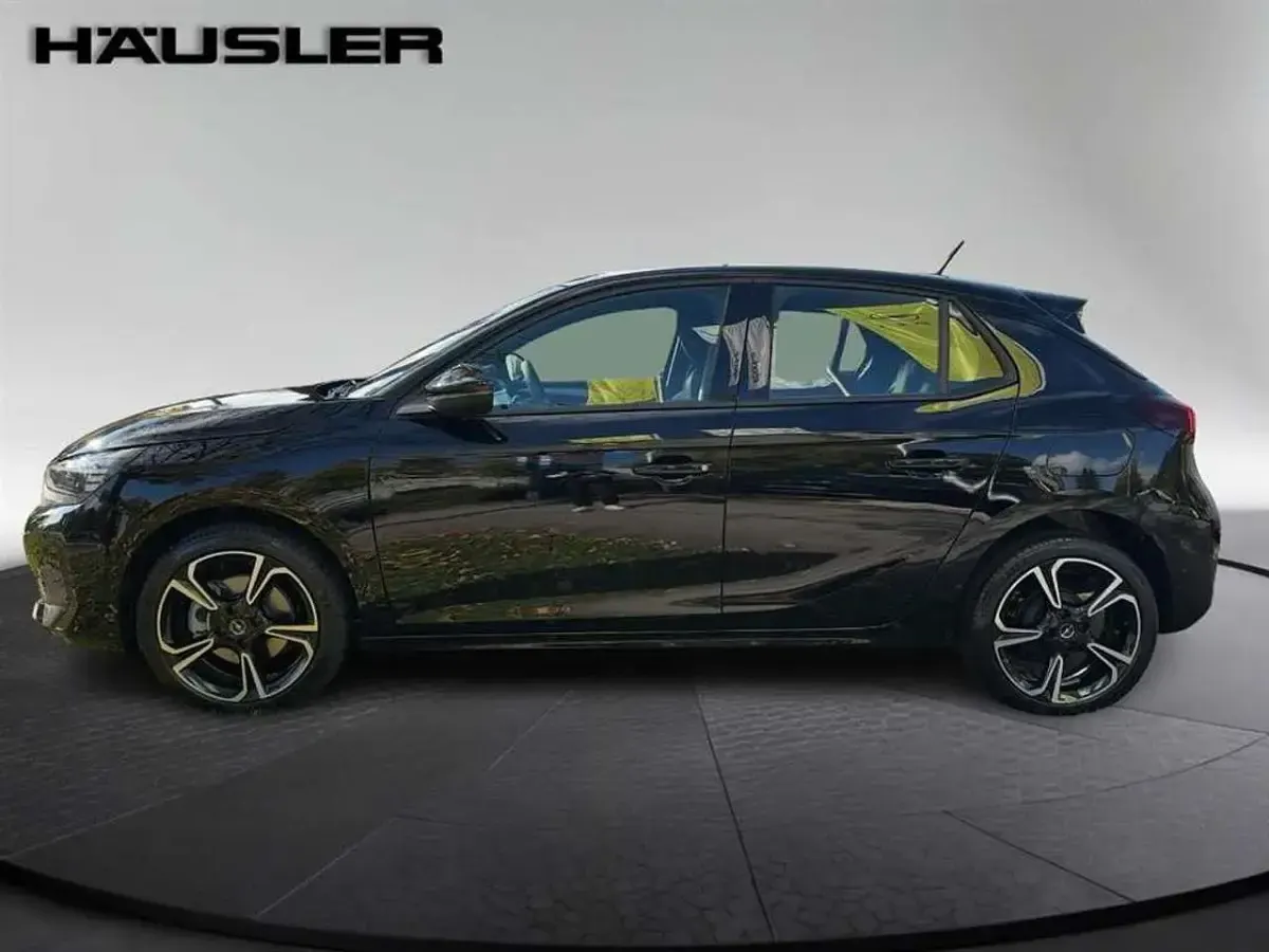 Używany Opel Corsa 131 KM (96 kW) 2025 Czarny Hatchback