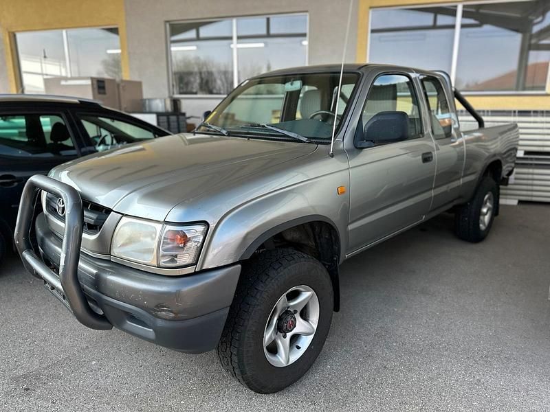 Gebraucht Toyota HiLux 102 PS (75 kW) 2001 Silber Pickup