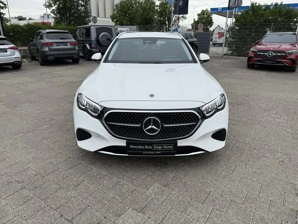 Gebraucht Mercedes E200 Avantgarde 204 PS (150 kW) 2025 Andere Kombi
