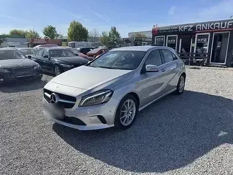 Gebraucht Mercedes A200 156 PS (114 kW) 2017 Silber Kleinwagen